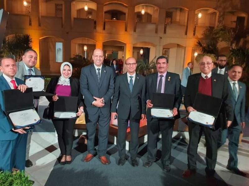 جامعة أسيوط في جائزة التميز الحكومى 