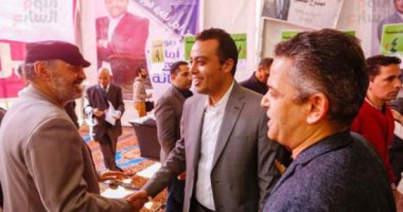 توافد الصحفيين