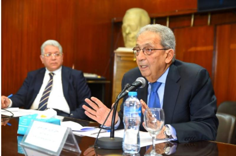 عمرو موسى والدكتور جمال شيحة