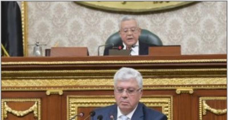 الدكتور أيمن عاشور وزير التعليم العالي والبحث العلمي