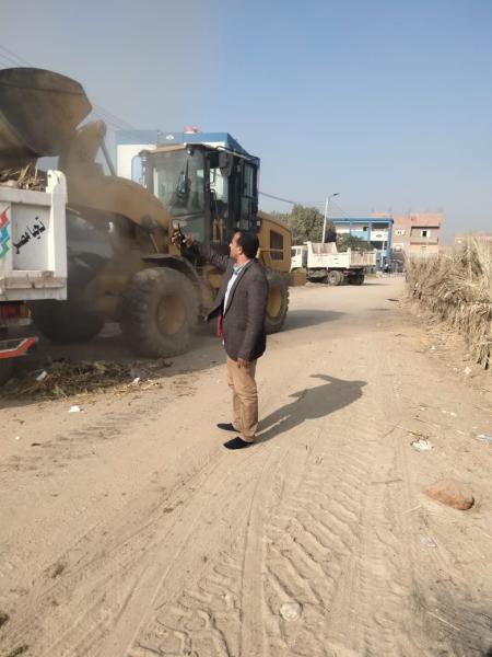 معدات رفع القمامه