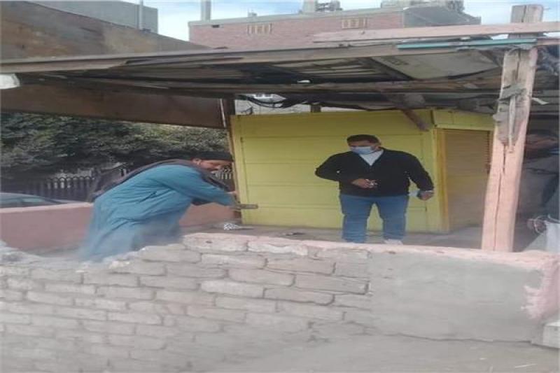 رئيس مدينة المنيا يوجه بغلق مقهى بحي غرب لتعطيل حركة السير