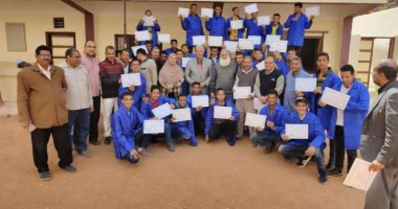 خريجون جدد من برامج تدريب لذوي همم بأسيوط
