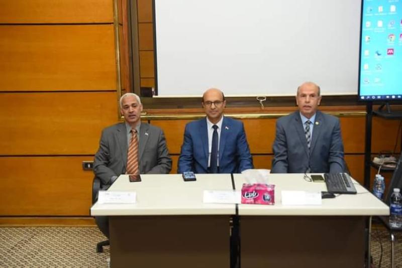 ريس جامعه اسيوط 