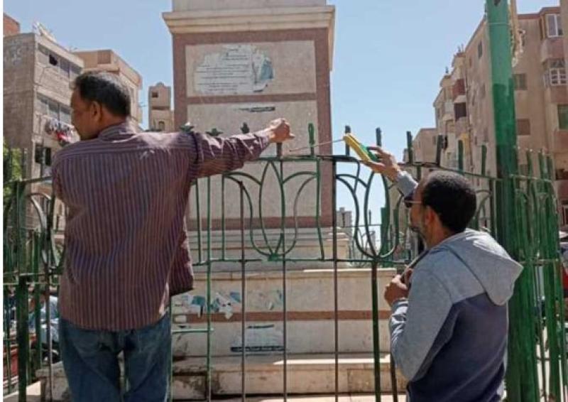 ترميم سور تمثال عميد الأدب العربي بالمنيا