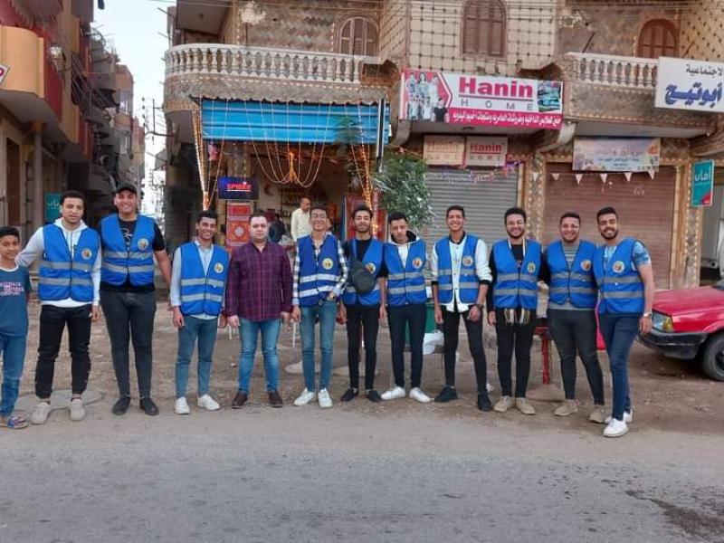 اثناء توزيع الفطار 