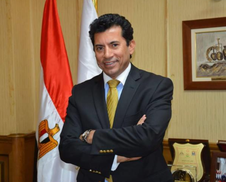 الدكتور أشرف صبحي 