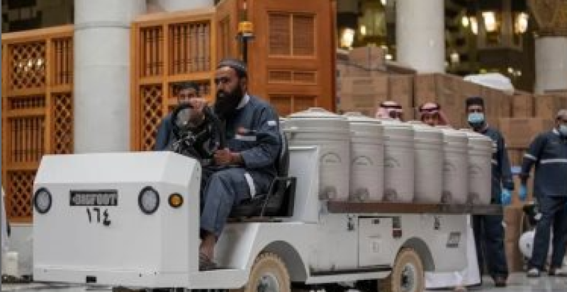 تزويد المسجد النبوى الشريف بماء زمزم