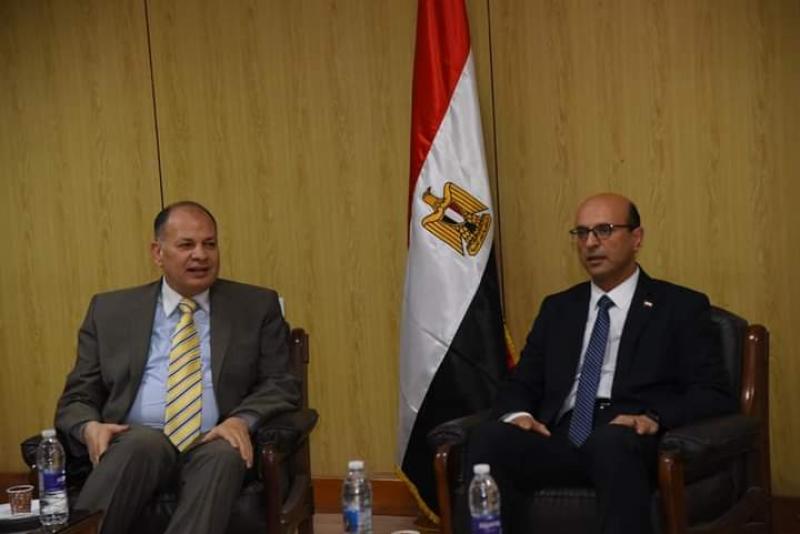 رئيس الجامعه محافظه اسيوط