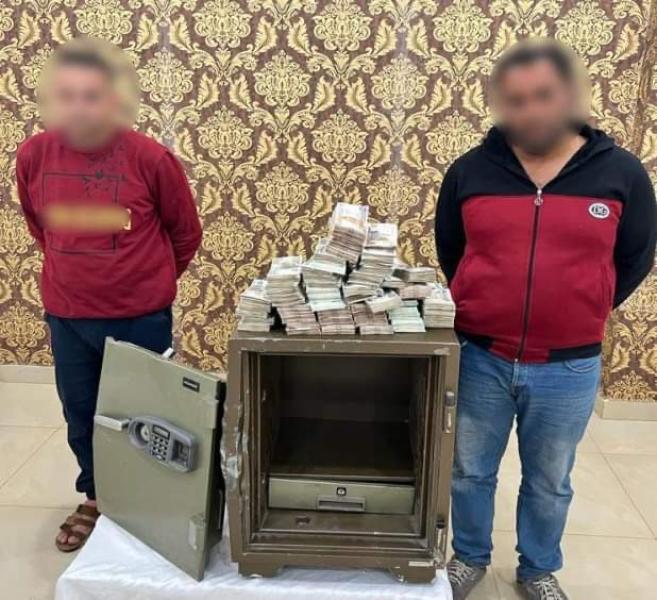 المتهمين 