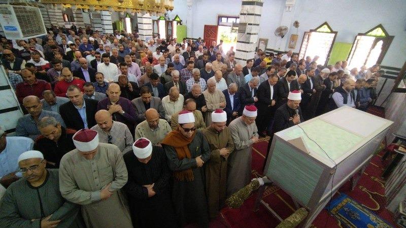 محافظ الشرقية يقدم واجب العزاء للدكتور وليد ندا 
