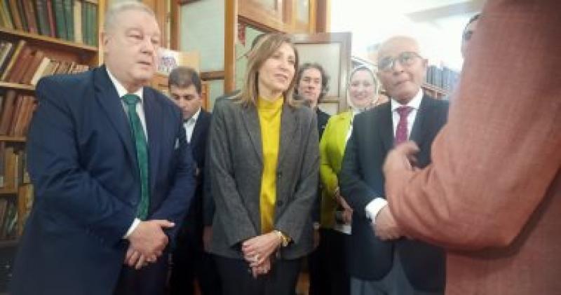 جانب من الجولة 