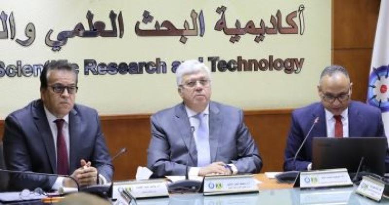 ايمن عاشور 