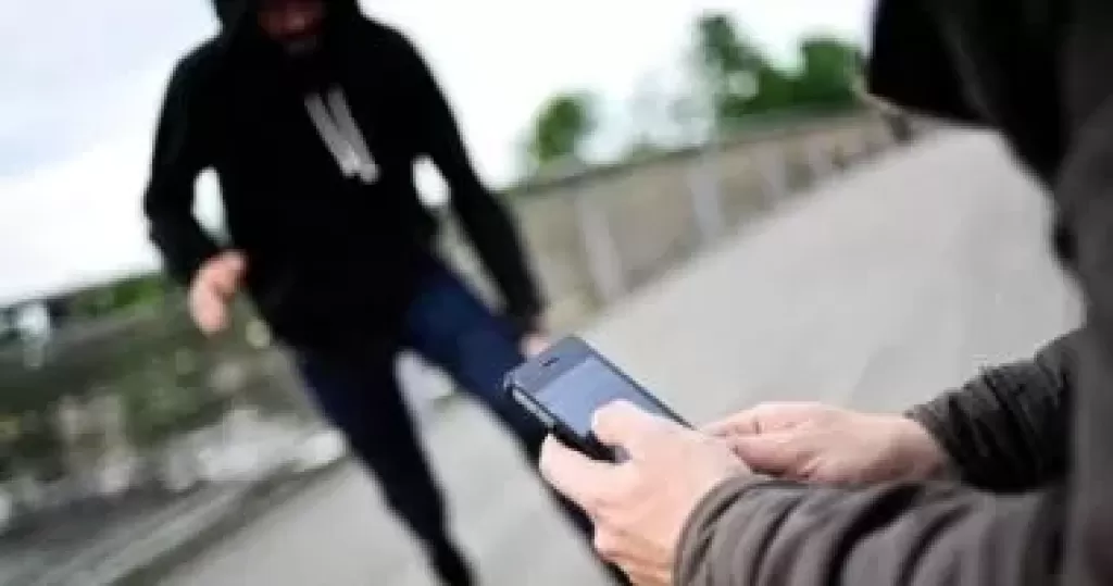 لص الهواتف