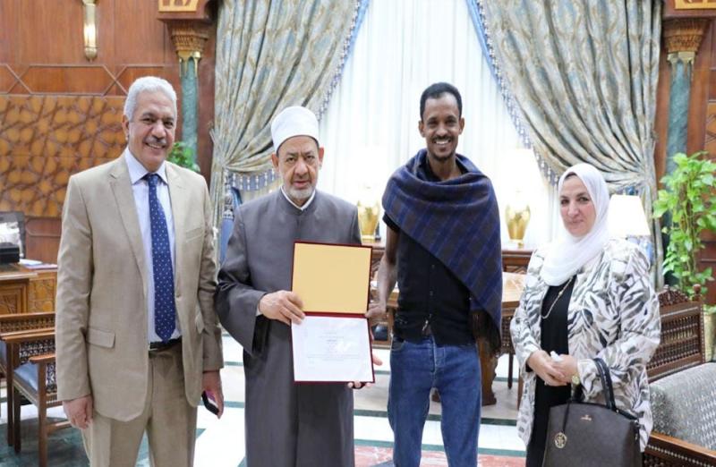 خلال التكريم 