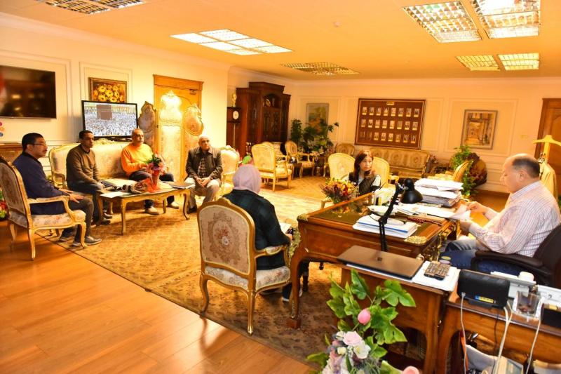إلقاء المشروعات 