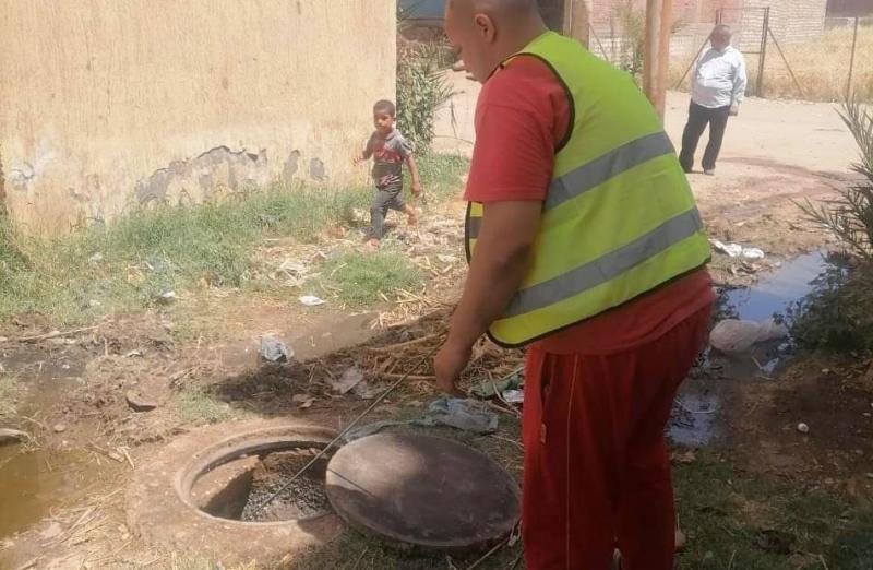 إصلاح أعطال الصرف الصحى في المنيا 