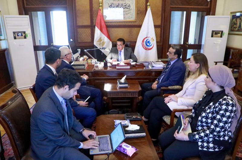 وزير الصحة يستقبل جيامباولو كانتينى مستشار مجموعة "BCG"