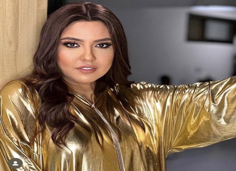 الفنانة مي كساب