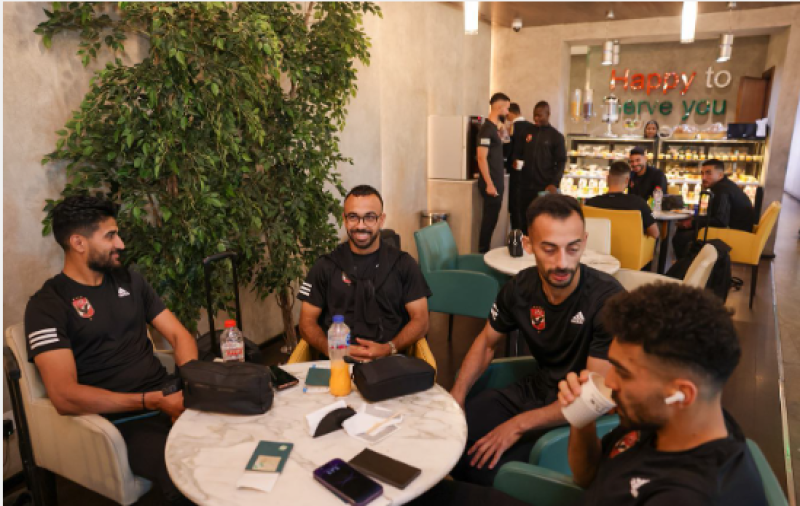 تجمع لاعبو الاهلي بالمطار