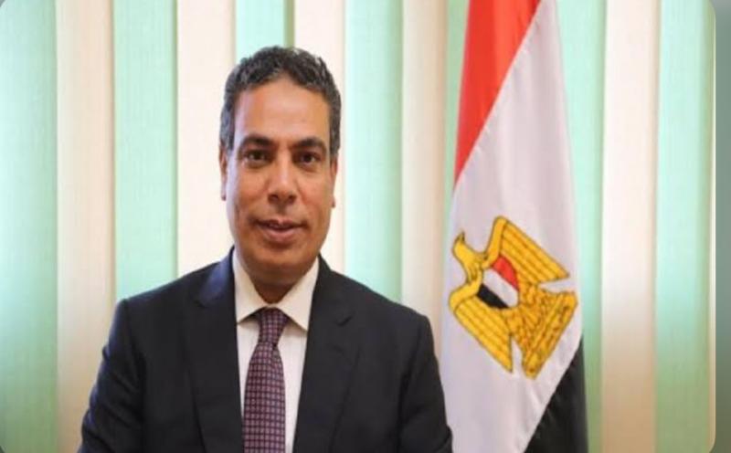 الدكتور عادل عبد الغفار