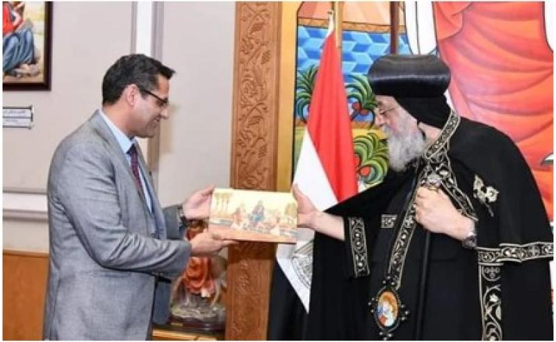 قداسة البابا تواضروس ونقيب الصحفيين
