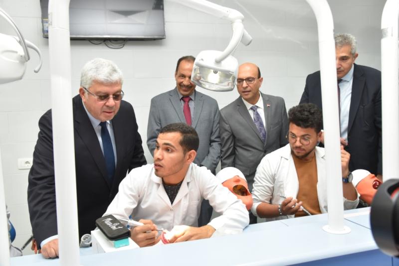 اثناء زياره جامعه الاهليه