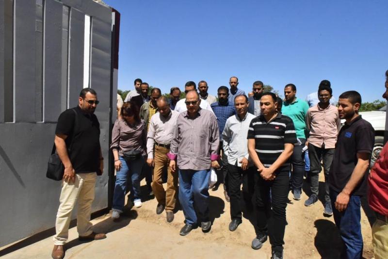محافظ اسيوط تتفقد محطه الصرف