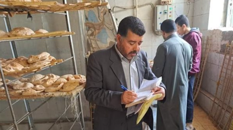 شن حملات على المخابز والأسواق بالمنيا