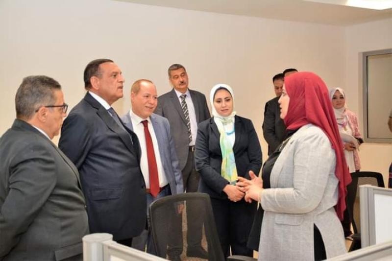 وزير التنميه المحليه