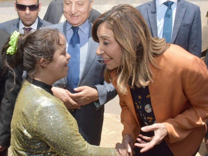 وزيرة الثقافة 