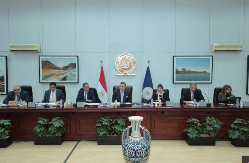 وزير السياحة 
