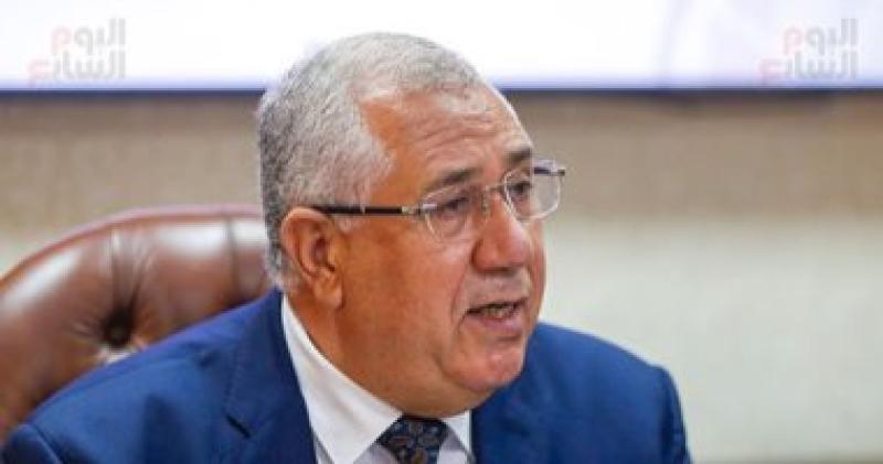 وزير الزراعه