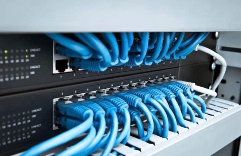 ضبط شبكة لتوزيع خدمات الإنترنت بدون ترخيص بالبحيرة 