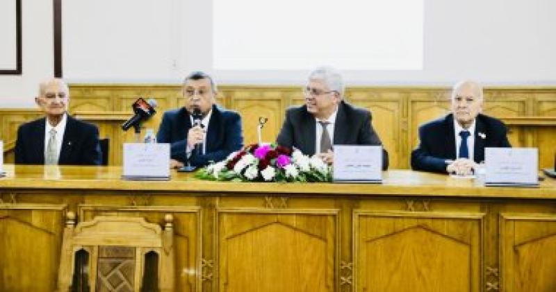 وزير التعليم العالي 