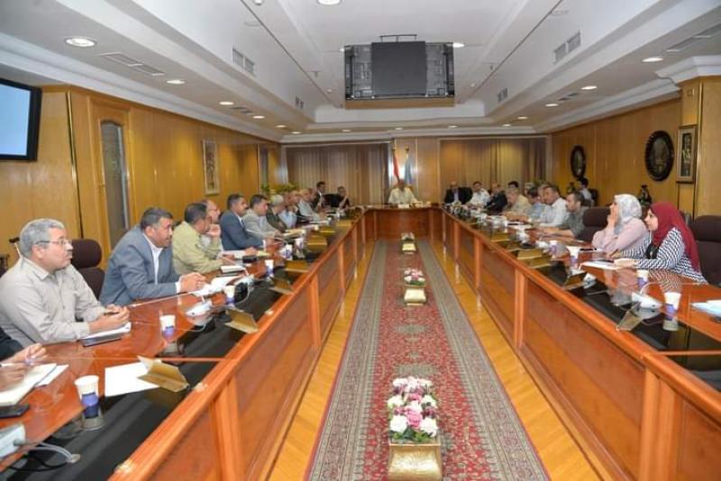  اثناء الاجتماع