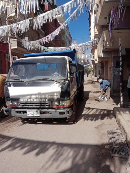 سيارة قمامة 