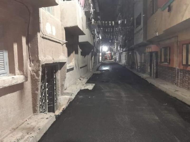 رصف الشوارع بحي شرق 