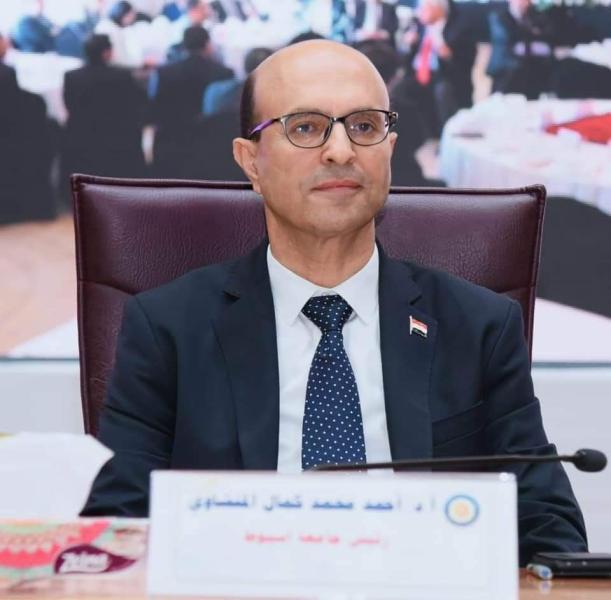 رئيس جامعة أسيوط 