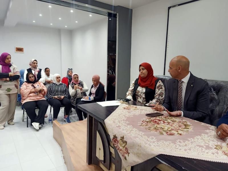 جلنب من الاجتماع 