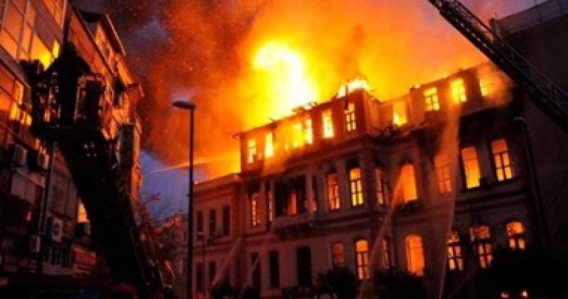 حريق فى مبنى ـ صورة أرشيفية
