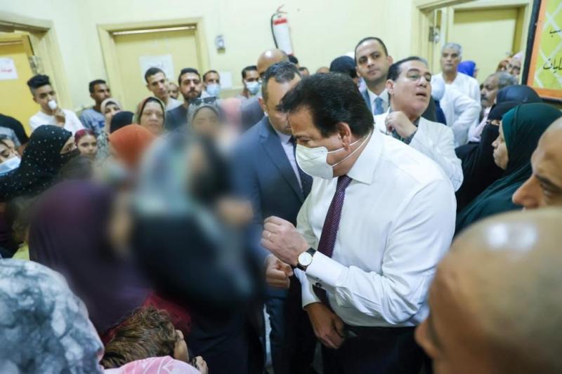 وزير الصحة خلال جولته المفاجئة
