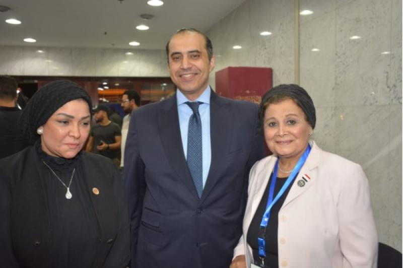 الدكتورة عبلة الالفى والمستشار محمود فوزى