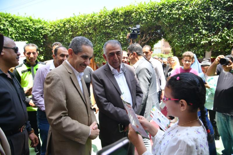 احدي القوافل 