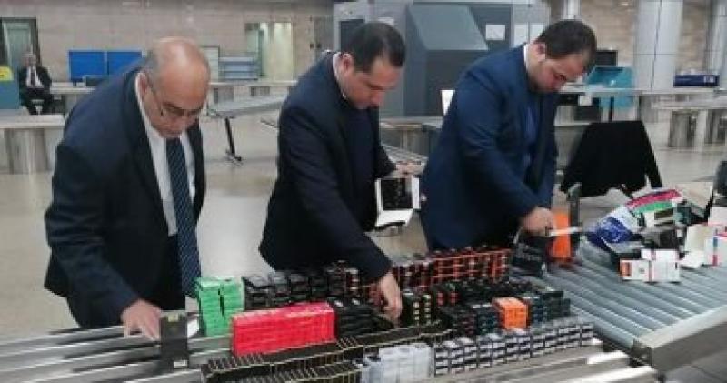 جمارك مطار القاهرة 