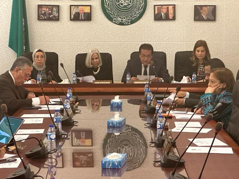 وزير الصحة يلقي الكلمة الافتتاحية 