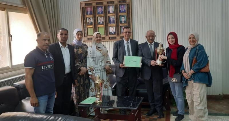 جانب من تكريم الطلبة الفائزين