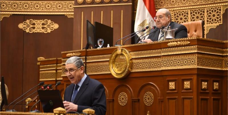 وزير الكهرباء أمام الشيوخ