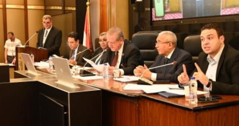 لجنه الخطه و الموازنه