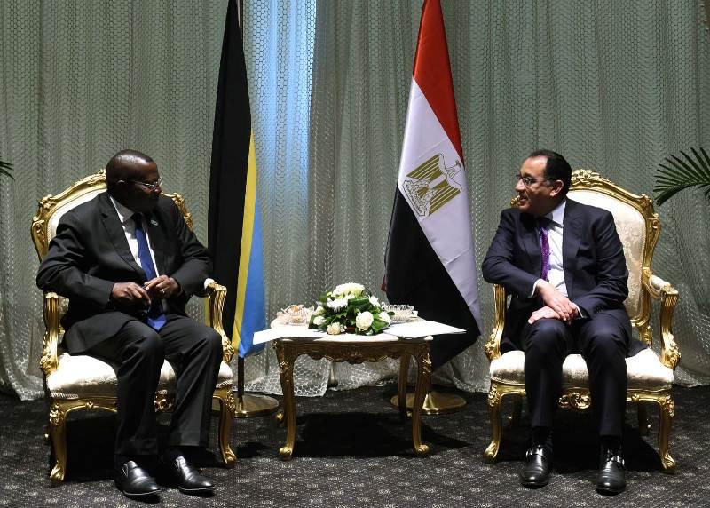 لقاء الدكتور مصطفى مدبولى، رئيس مجلس الوزراء مع الدكتور فيليب مبانجو، نائب رئيسة تنزانيا